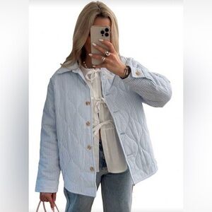 Blue and white seersucker puffer